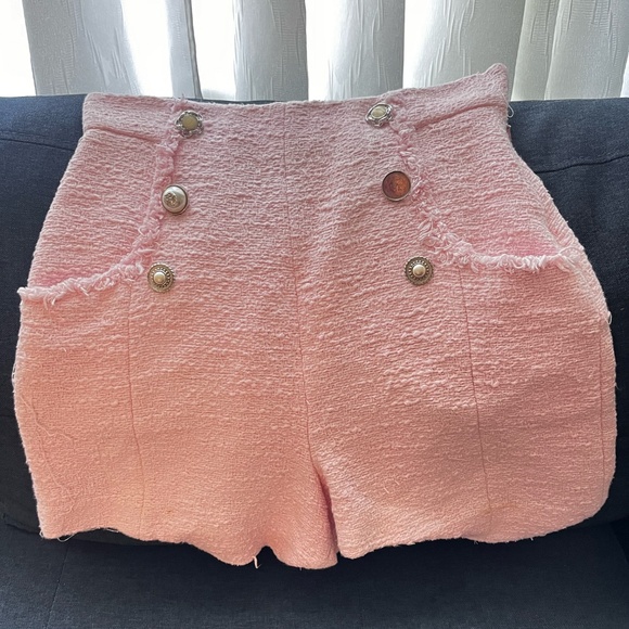 Zara Women - Pink Tweed High-Waisted Shorts – Pearl Button Detail – Size S - Picture 5 of 9